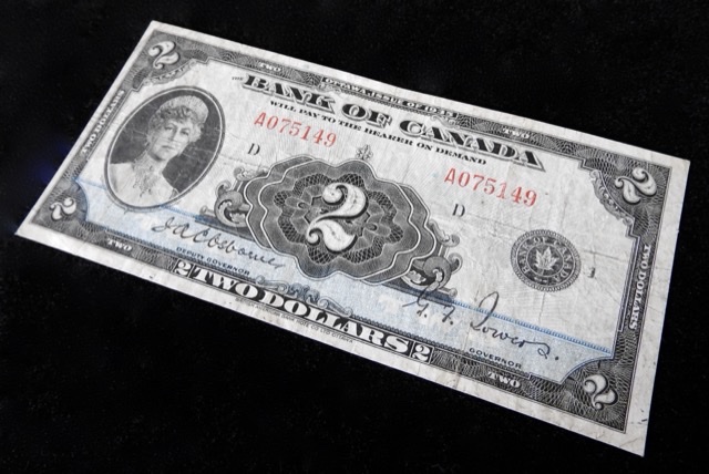 1935-$2.00-Banknote-For-Grading